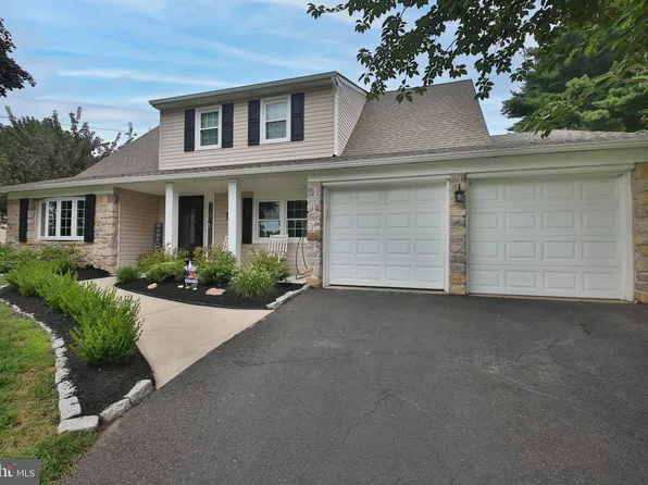 55 Longview Dr, Churchville, PA 18966