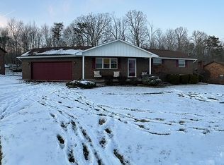 423 Maple Dr, Williamstown, WV 26187