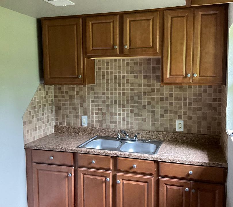 2nd image of 1604 Breckenridge Dr