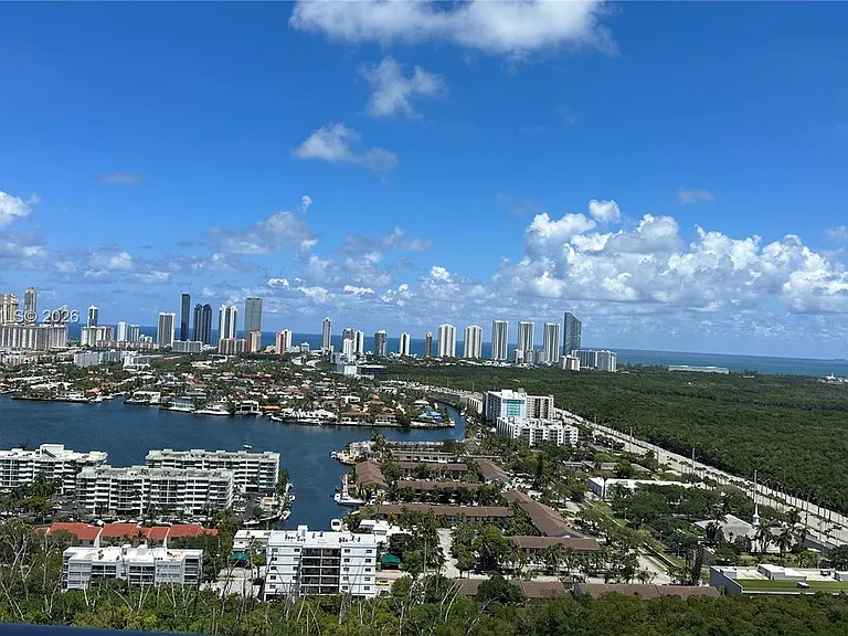 16385 Biscayne Blvd #3019 — Photo 27