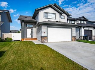 38 E Bardwell Way, Sylvan Lake, AB T4S0M8