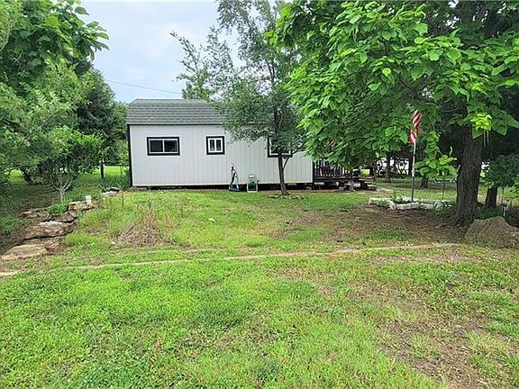 2nd image of 2428 Hackberry Rd