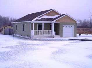 395 Otis Ln, Cape Vincent, NY 13618