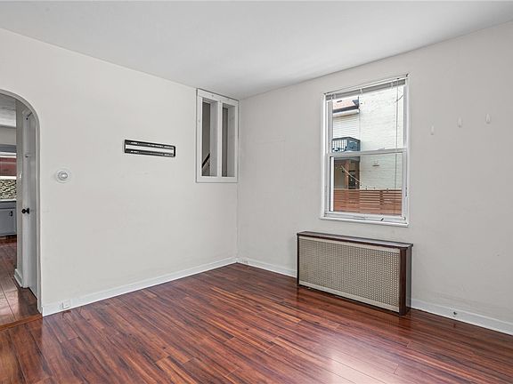 3rd image of 168 47th St