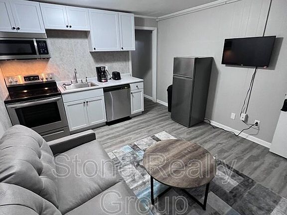 3rd image of 628 Ash St APT 50E