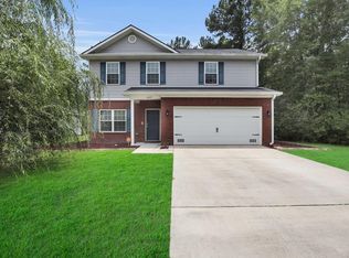 1277 Peacock Trl, Hinesville, GA 31313