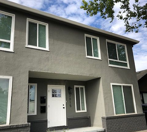 Beautiful two story duplex with two large full floor flats. Unit 2 is the top floor flat, spacious at approx 1500 sq feet