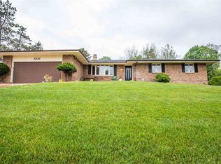 1821 Valencia Dr, Rockford, IL 61108