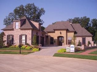 819 Dumaine Ct, Bossier City, LA 71111