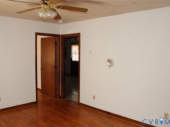 2nd image of 7421 Adkins Rd