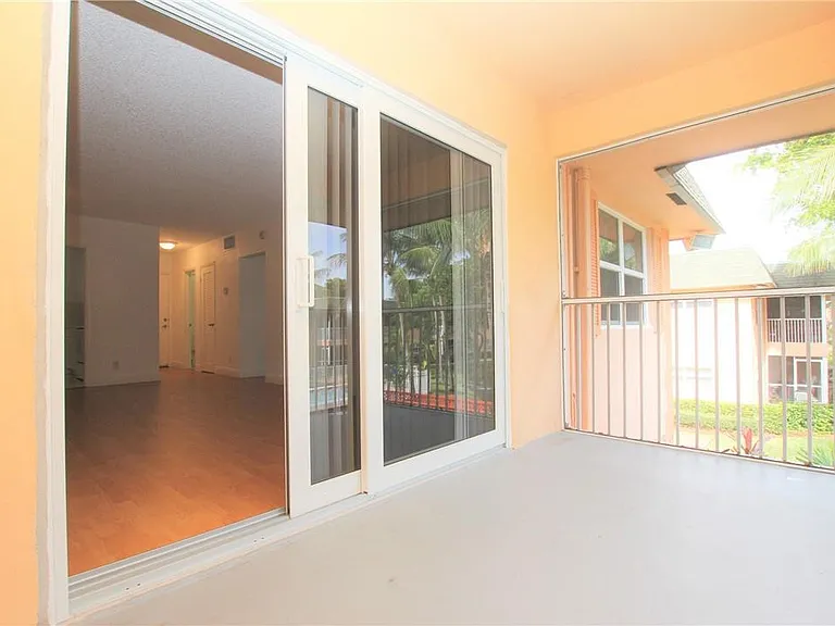 760 SE 2nd Ave #C207 — Photo 23