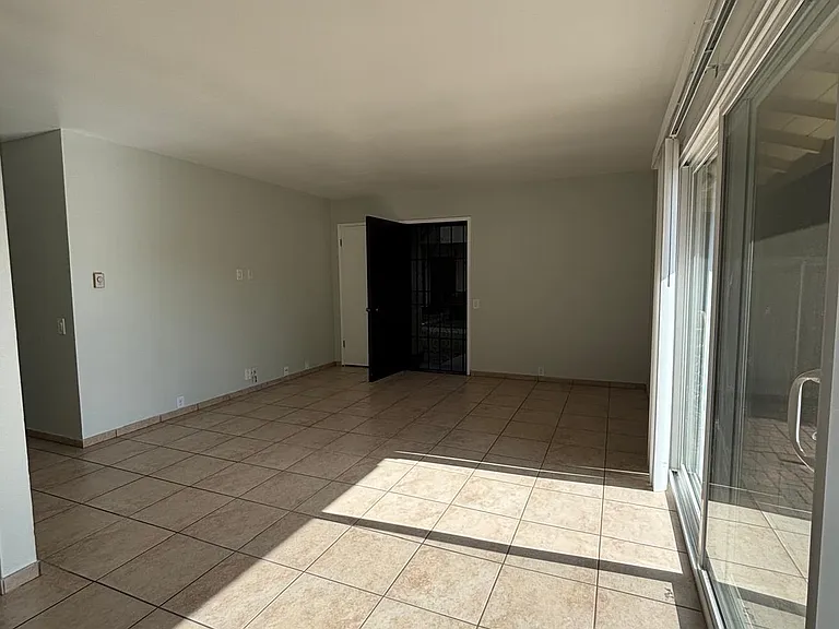 1729 Regency Way #C — Photo 1