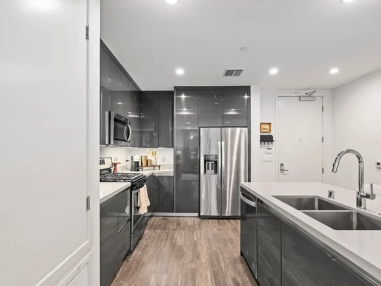 TALA Residences at Sweetzer — Photo 10