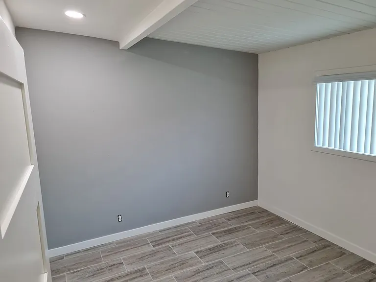 Remodeled 1 Bedroom Unit in Orange — Photo 5