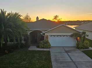 1601 Lake Villa Dr, Tavares, FL 32778