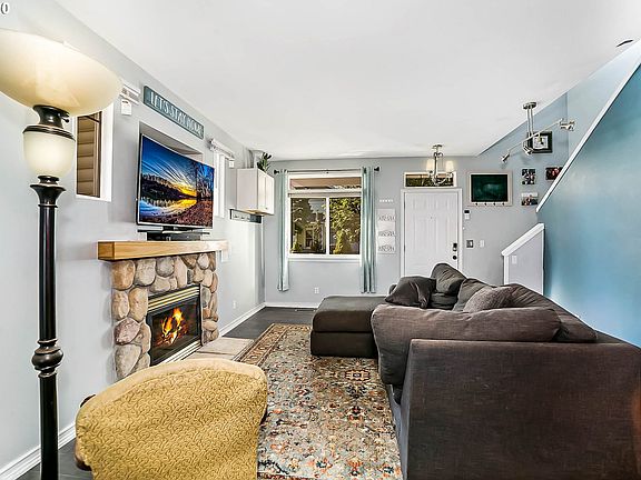 4th image of 17308 SE 21st Way