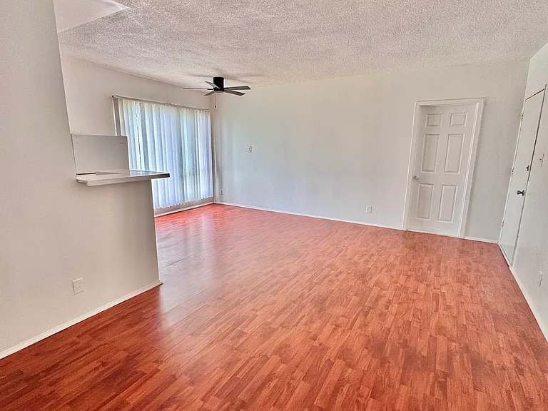 12767 Caswell Ave #8 — Photo 8