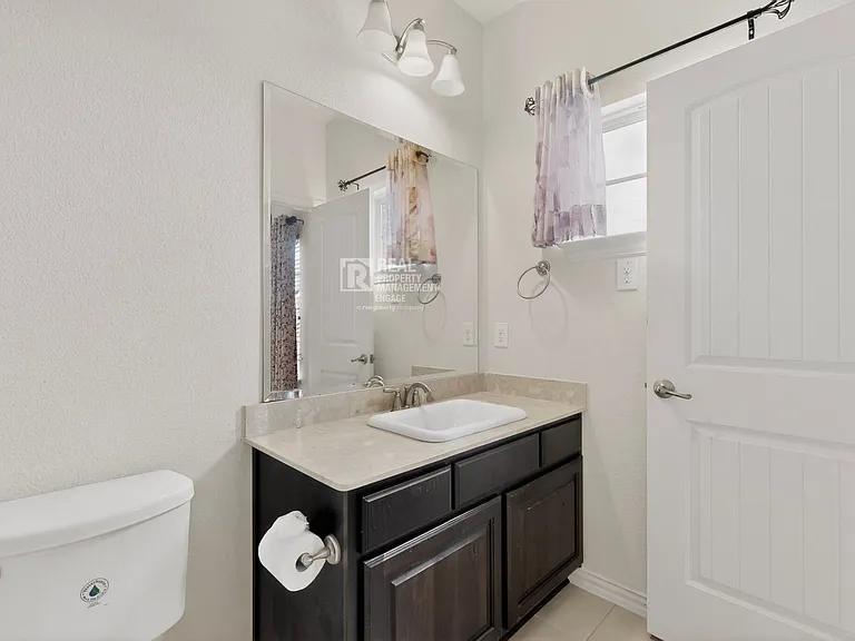 151 Darian Dr — Photo 45