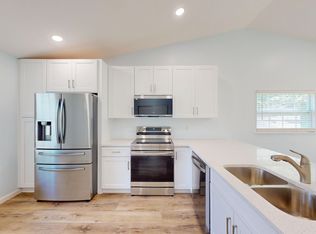 450 Aquatic Dr, Atlantic Beach, FL 32233