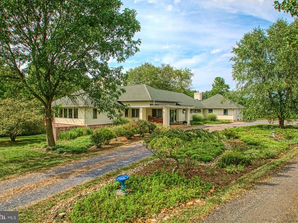 3959 Cobbler Mountain Rd, Delaplane, VA 20144