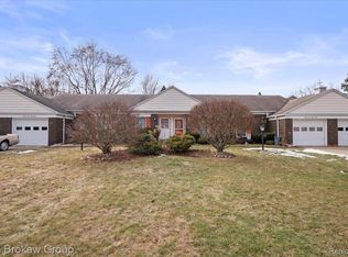 3117 Vineyard Ln, Flushing, MI 48433