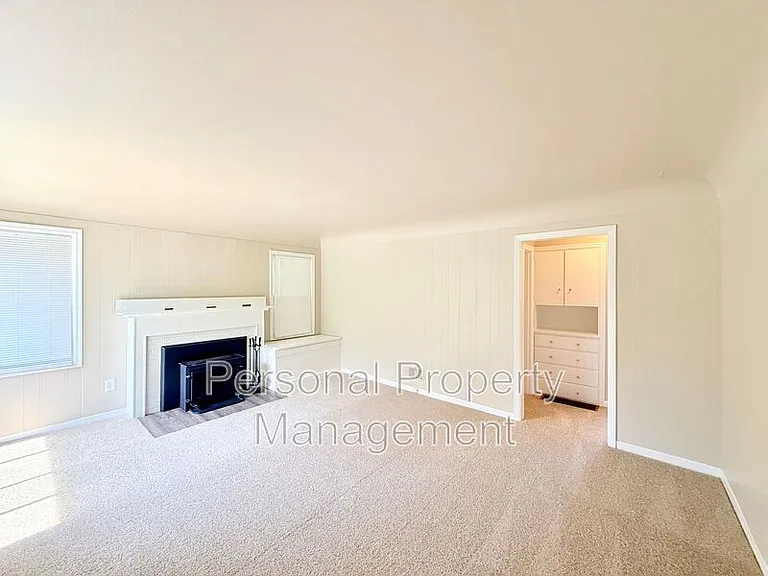 506 W 39th St — Photo 2