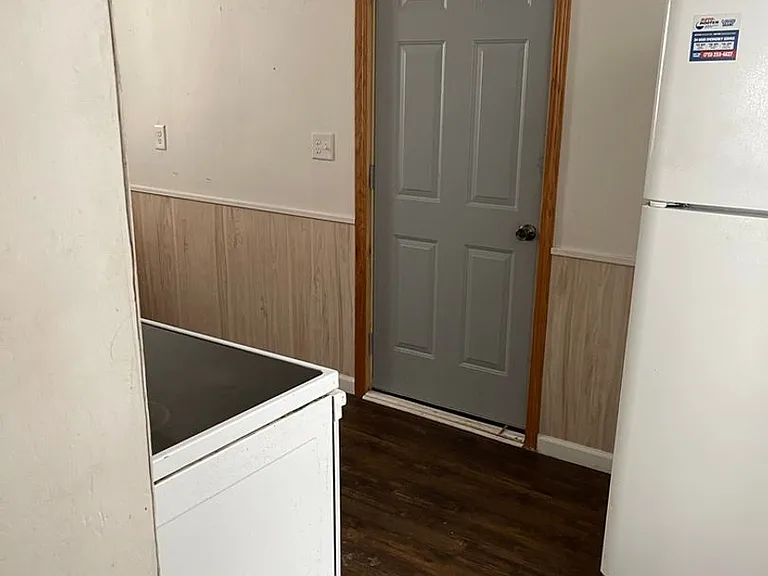 122 Edwards St — Photo 4