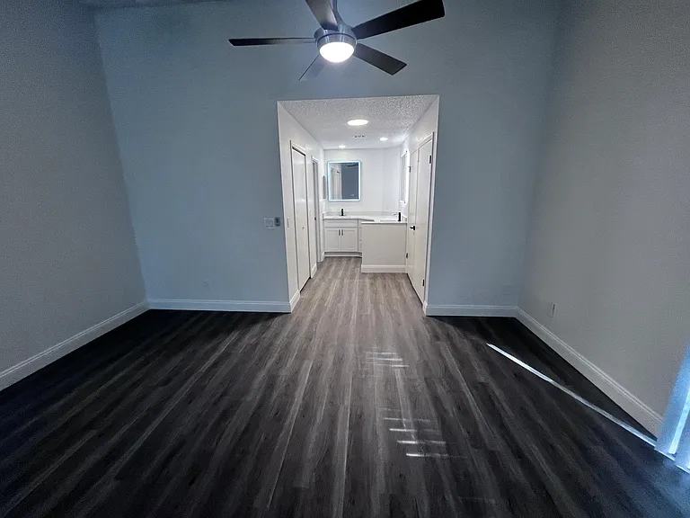 424 Newton Pl — Photo 4