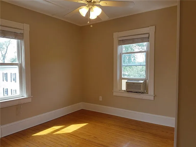 3 Bay View Ave #6 — Photo 21