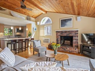 30 Mechanic St, Provincetown, MA 02657