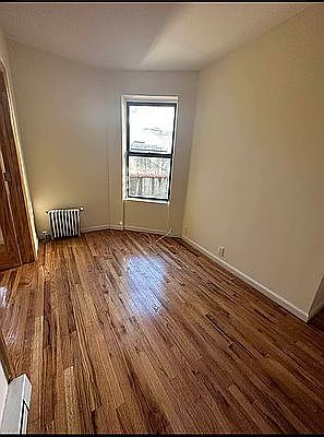 4th image of 124 E 107th St APT 27A