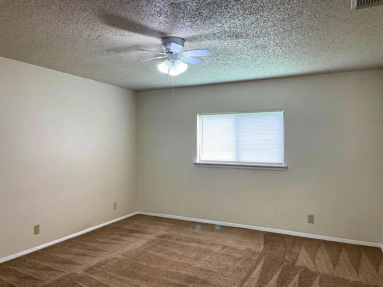 6439 Beech Trl — Photo 8