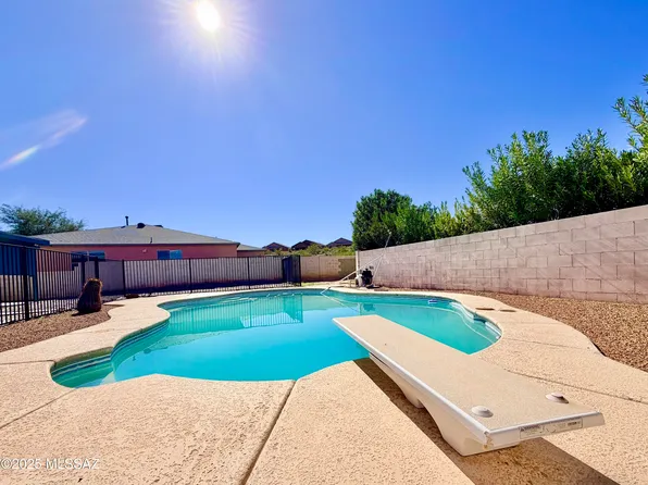8981 E Mayberry Dr, Tucson, AZ 85730