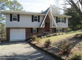 196 Laurelwood Cir, Rossville, GA 30741