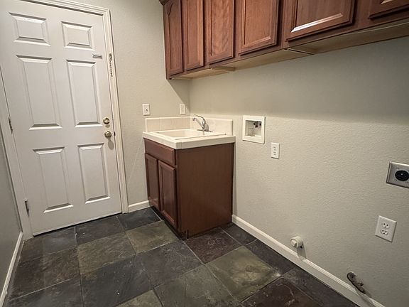 5th image of 361 Royal River Dr