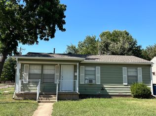 233 Sunset Dr, Edmond, OK 73003