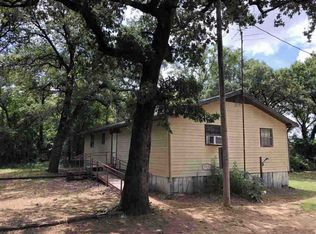 12500 Walnut Ln, Marietta, OK 73448