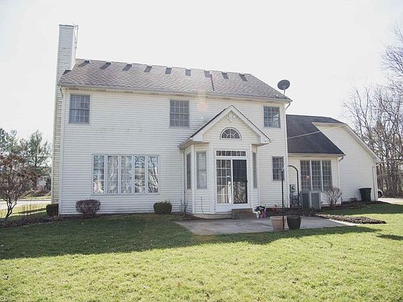 4th image of 29310 Hilliard Blvd