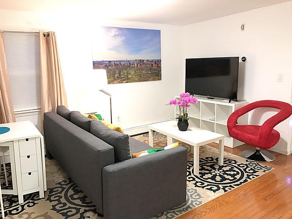 2nd image of 37 Telegraph St #3