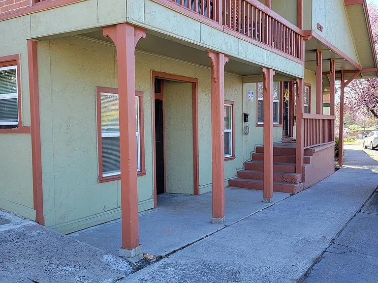 1937 Oregon Ave #2 — Photo 2