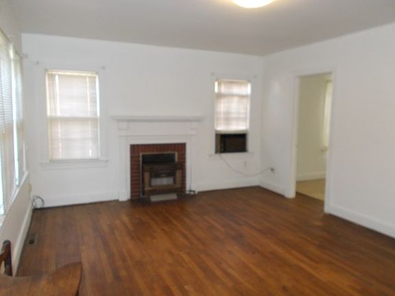3rd image of 1007 Watkins Ave