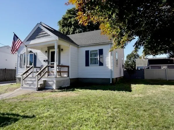 31 Rockdale Ave, Peabody, MA 01960