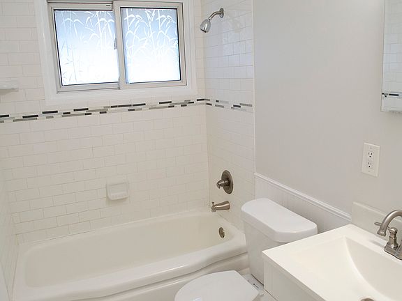 Bright and fresh bathroom