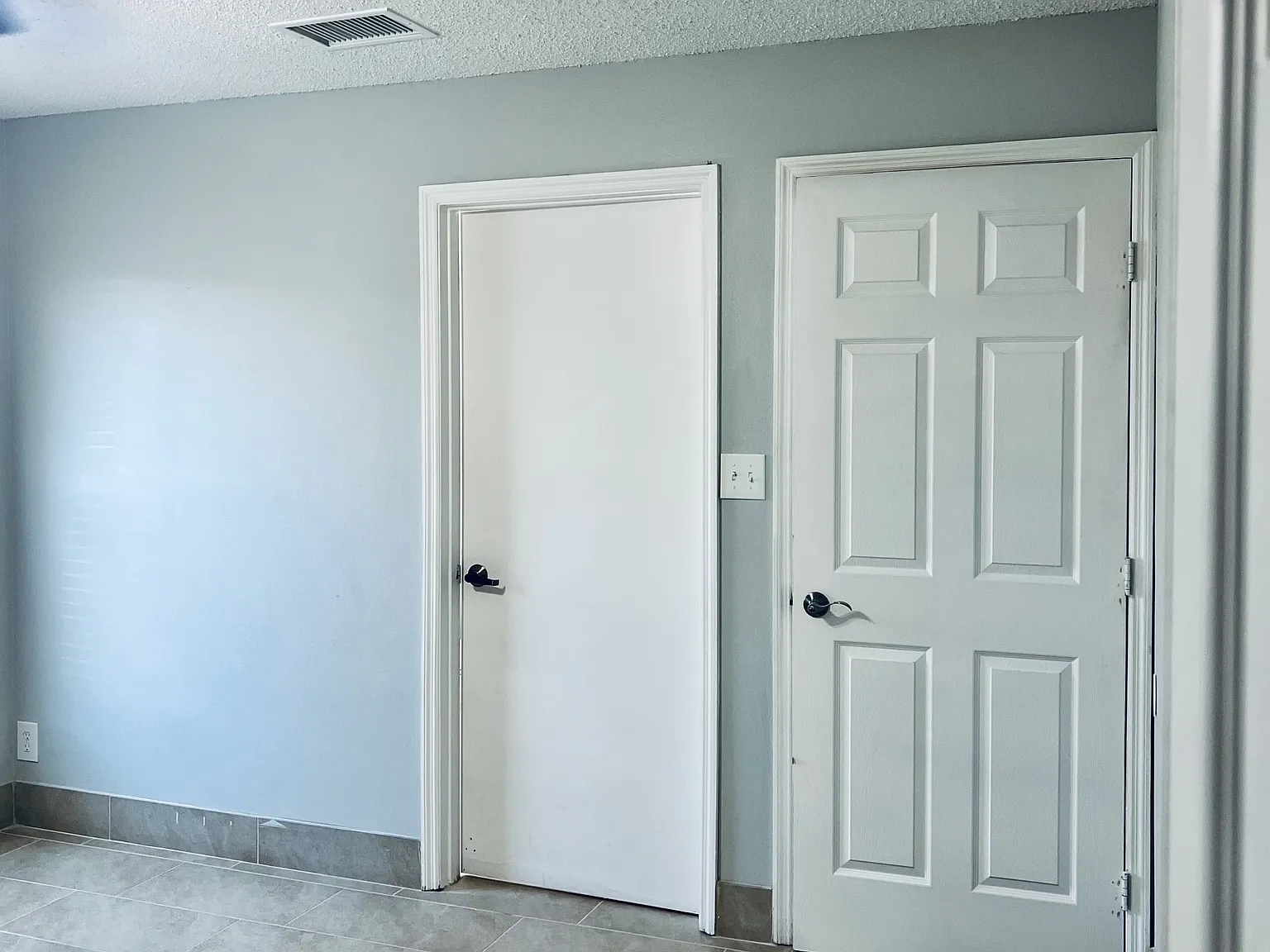 2386 Harbor Town Drive - 1 — Photo 2