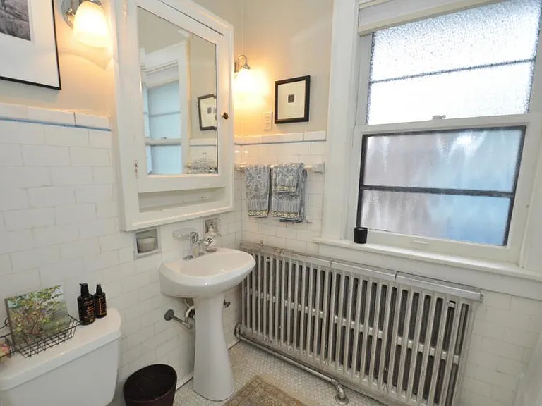 2745-2747 N Downer Ave #2747 - UPPER — Photo 14