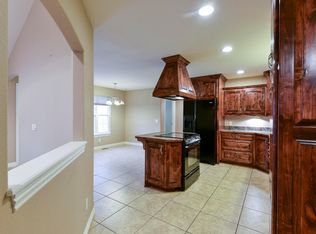 1353 Tudor Dr, Cassville, MO 65625
