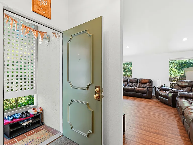 231 Paseo Bernal — Photo 5