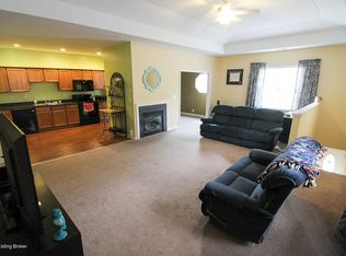 7206 Correll Place Dr, Louisville, KY 40228