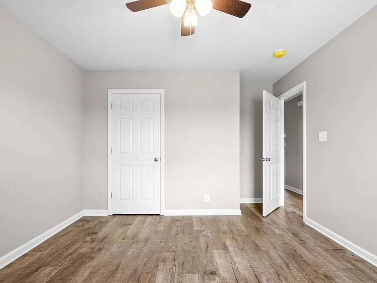 Darlene Dr - 147 — Photo 18