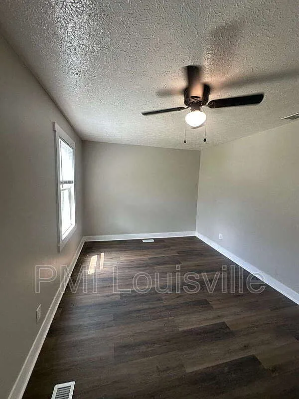 1 bed, 1.0 bath, 936 sqft, $895 — Photo 4